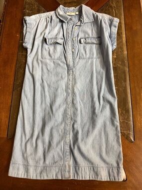 Vineyard Vines Light Blue Denim Button-Up Shirt